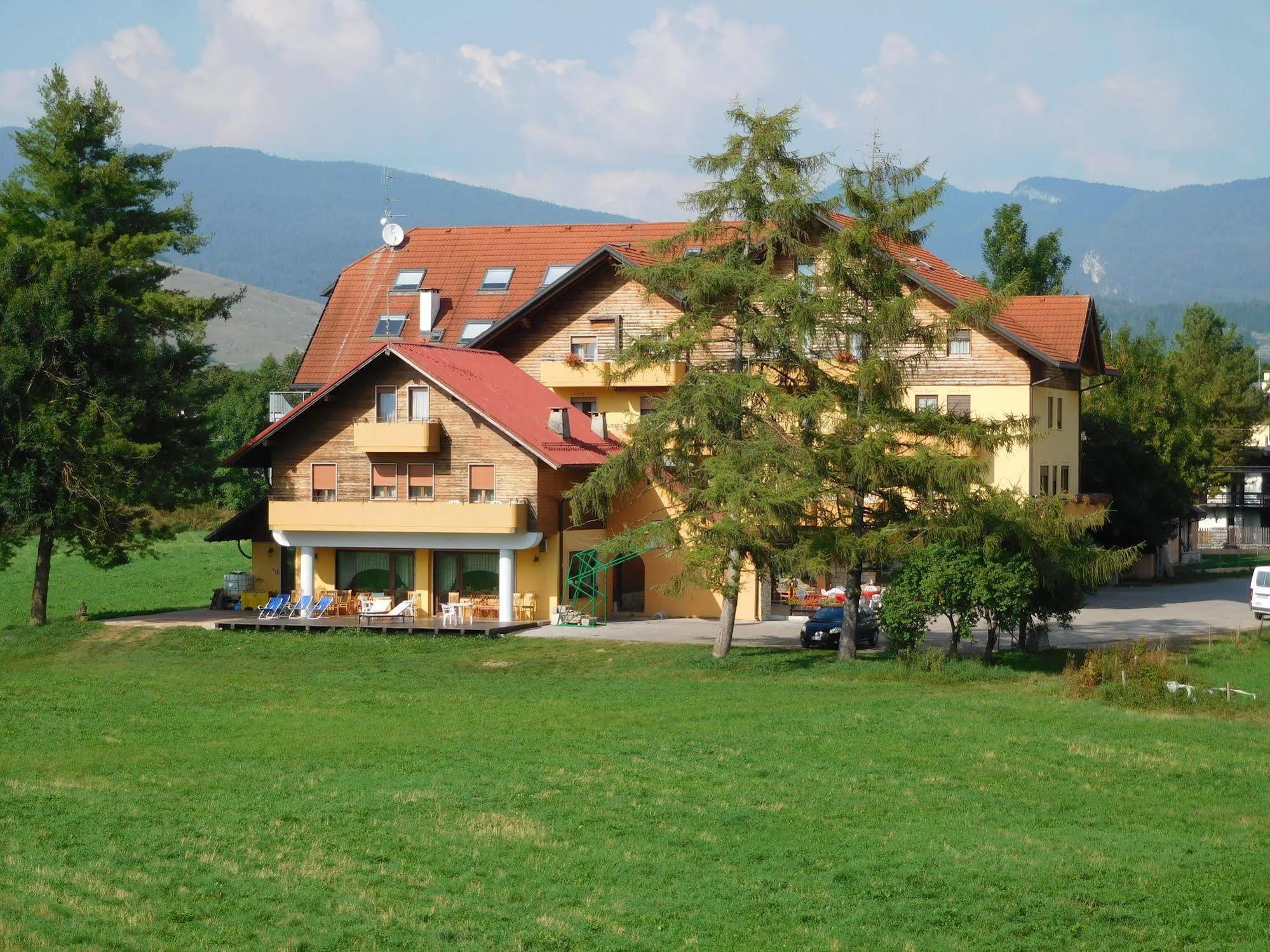 Hotel Vescovi Asiago Buitenkant foto